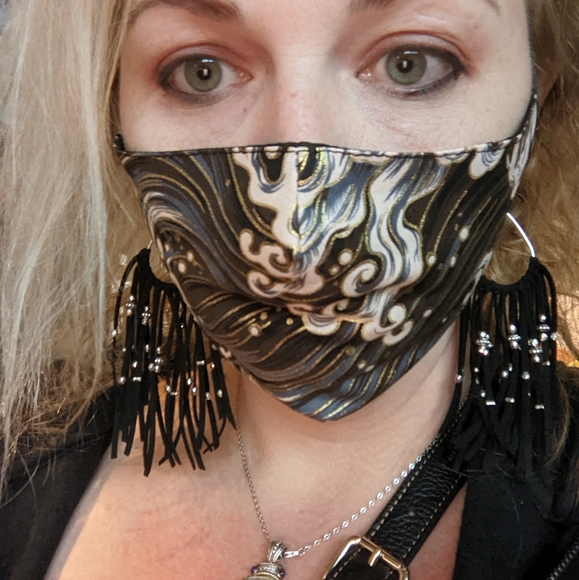 Meet your Posher, Crystal - Picture 2 of 15